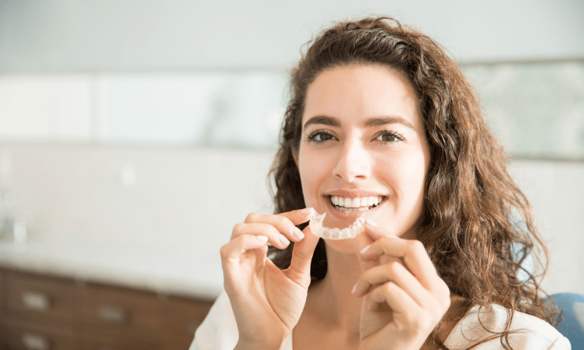 A Step-By-Step Guide On How To Clean Invisalign Tray
